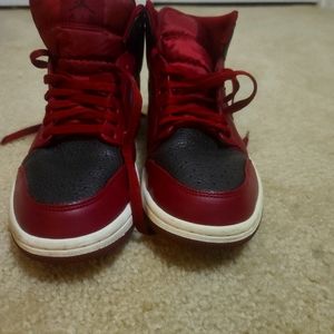 Jordan's Mid 1 Reverse Banned (Size 9) Men